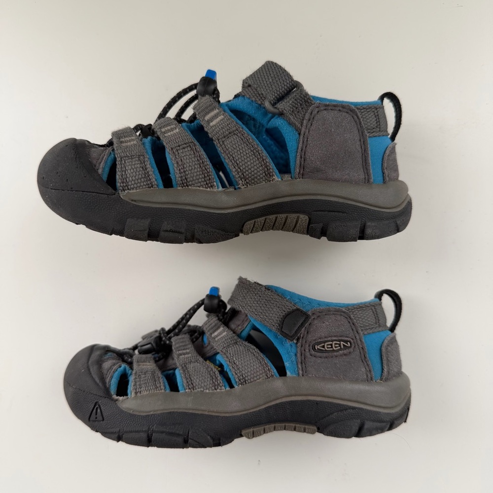 KEEN Little Kids Newport H2 Water Sandals (size 10 T)